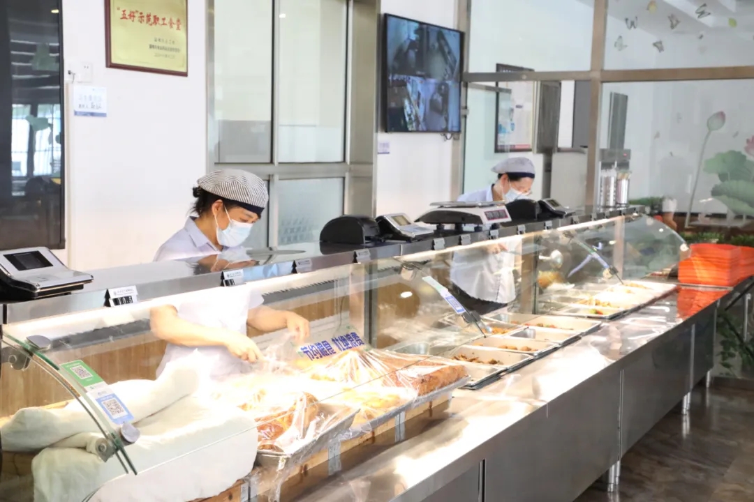 1625619918314895.jpg 1625619918314895.jpg